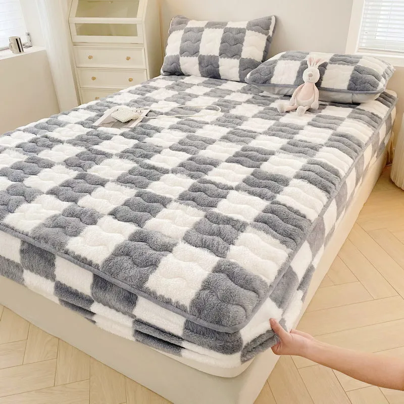 Arctic Velvet Bedsheet Checkerboard Pattern Soy Antibacterial Sliding Bedsheet