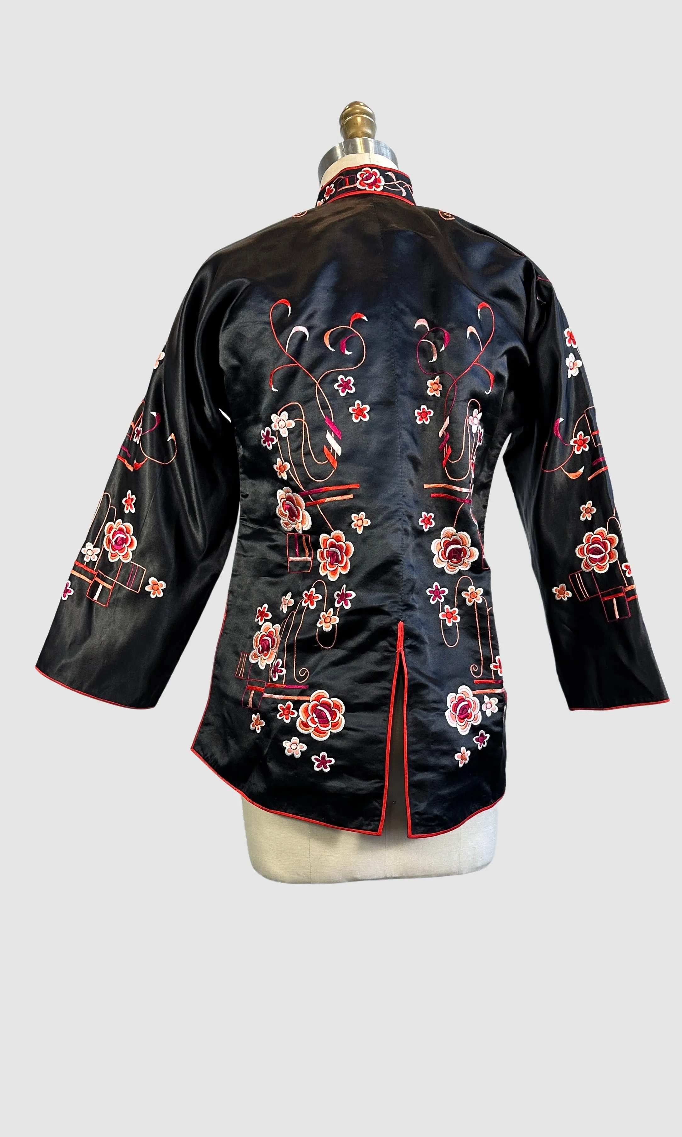 FINE CHINA 30s Silk Embroidered Jacket • Small