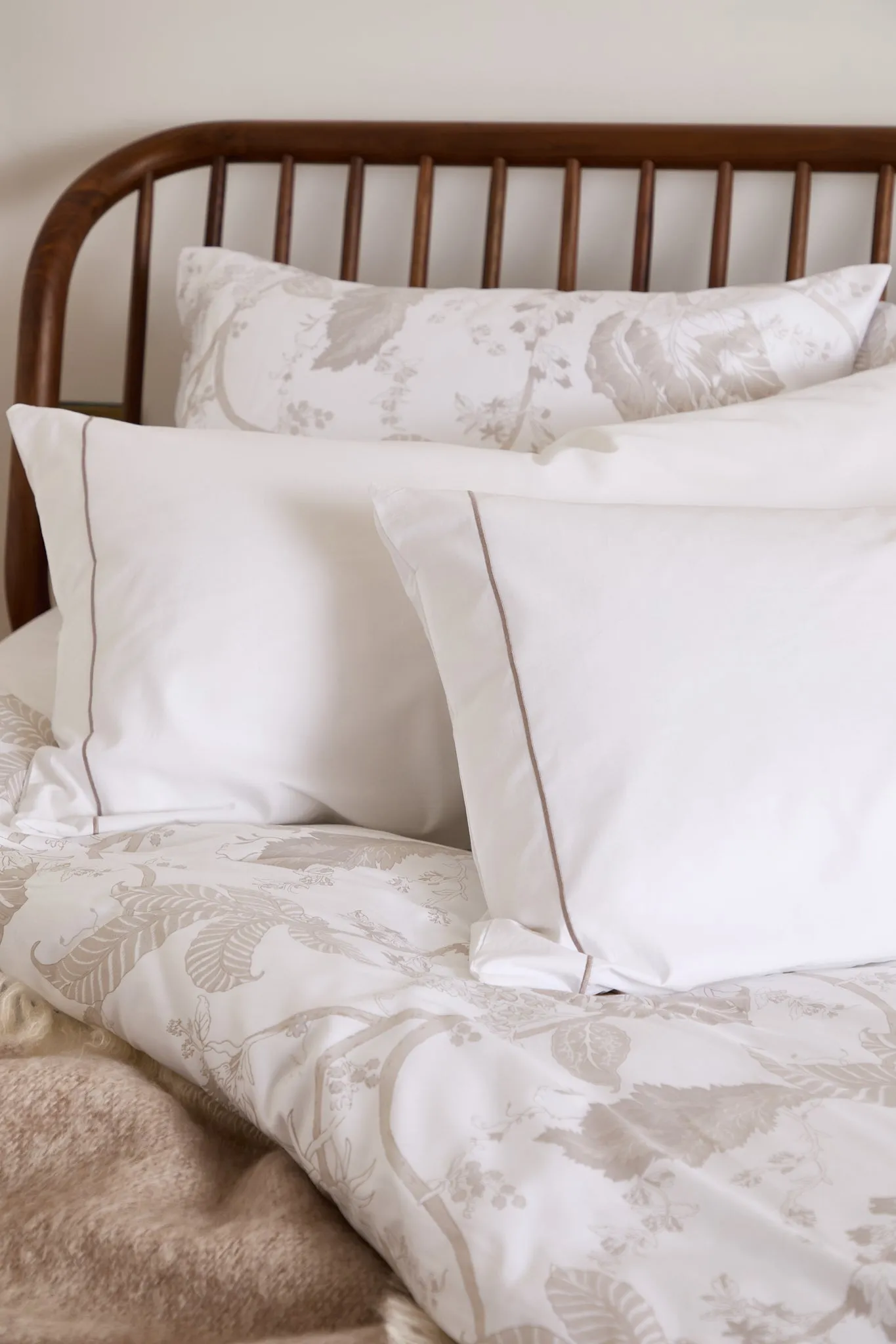 Foxford Nacre Rolenio King Pillowcase